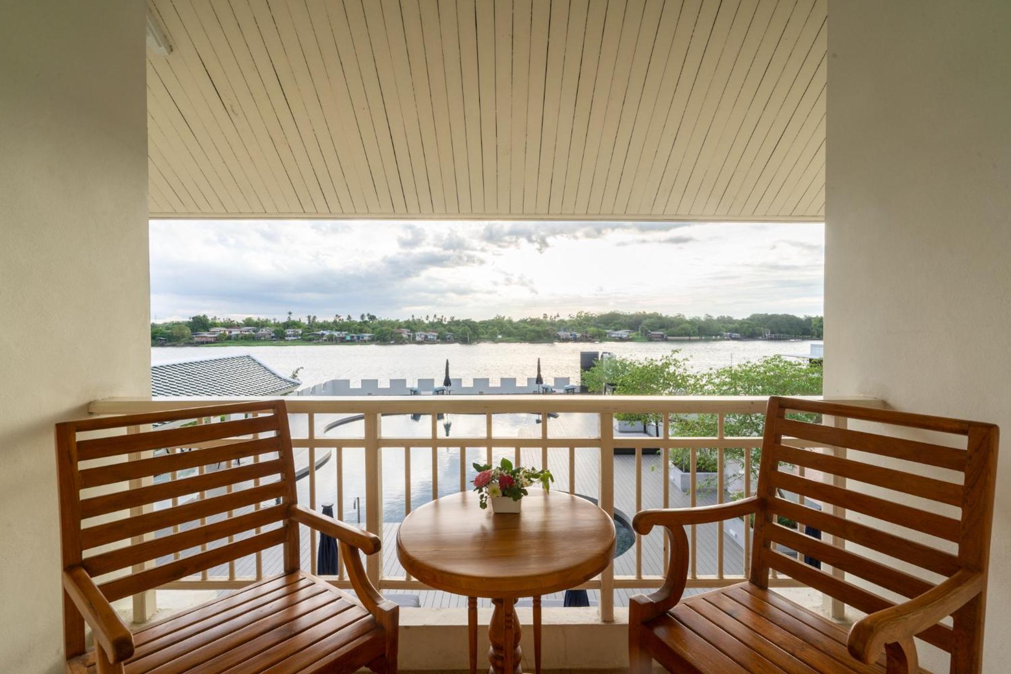 Kalanan Riverside Resort Nonthaburi Extérieur photo